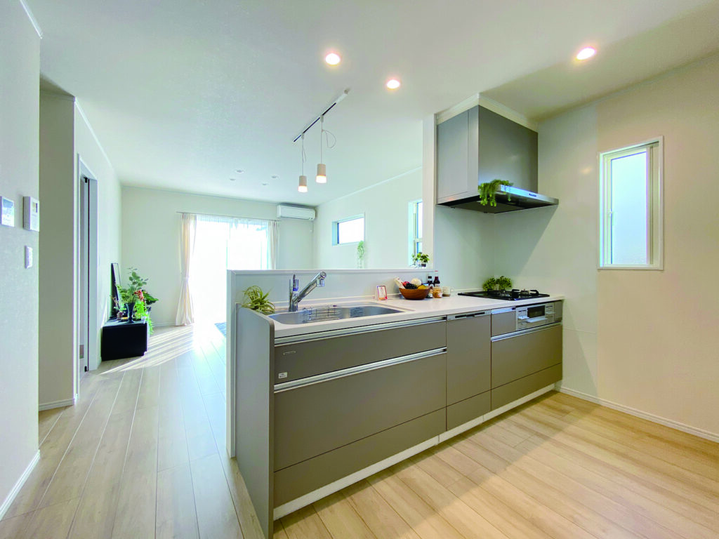 富士市厚原平屋モデルハウス22坪キッチン｜来場予約受付中｜IDK株式会社