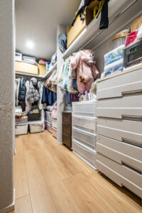 家族みんなで使える、大容量クローゼット