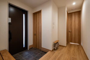 玄関から室内まで温度差の少ない快適な空間