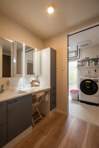 洗面室と脱衣所を離したことで朝晩の混雑も解消できます。