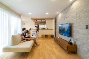 優れた性能と自然素材のナチュラルな雰囲気のLDK